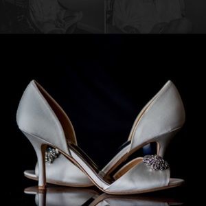 Badgley Mischka Ivory 3" wedding heels.